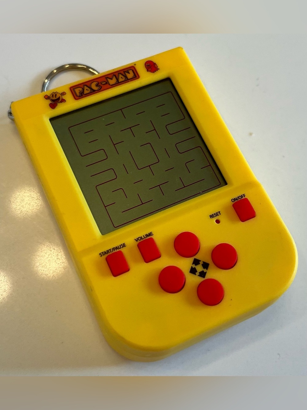 Fizz Creations PAC-MAN Handheld Keyring Arcade Game